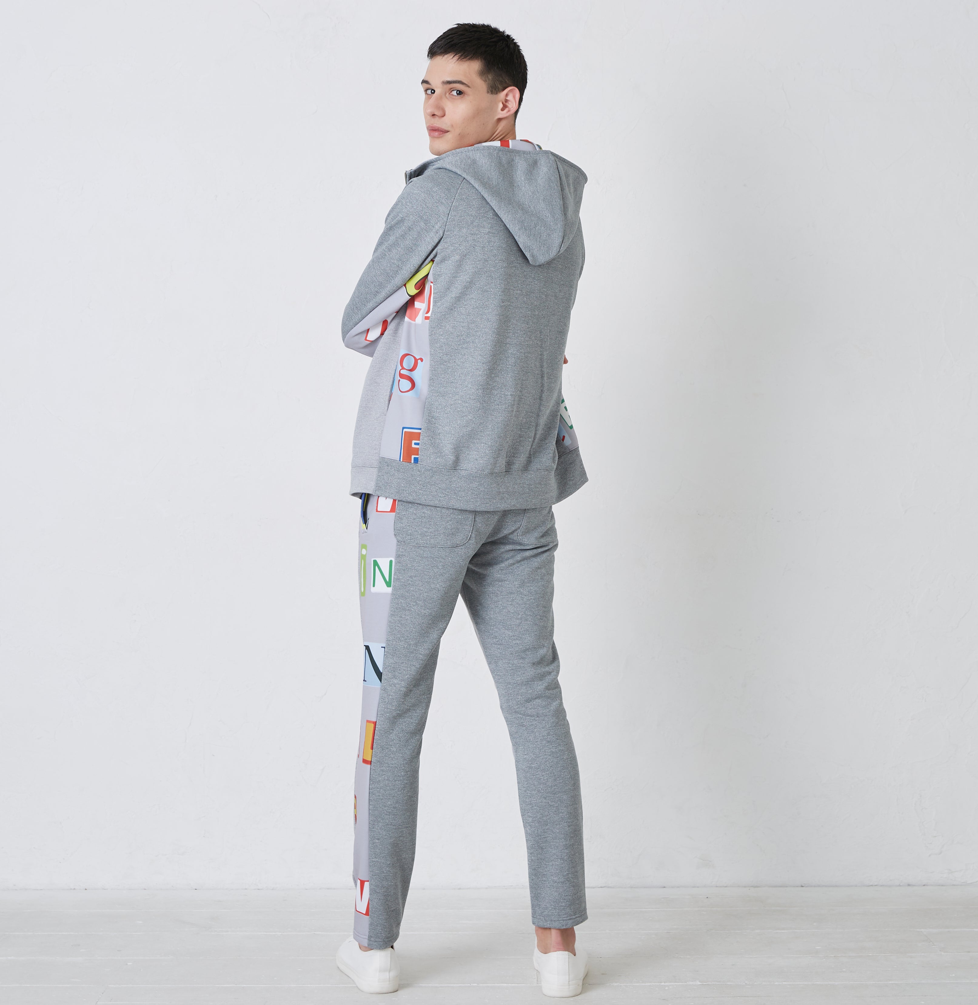 MAXSIX パーカー MAXSIX PRINTED PARKA – MIKIOART.TOKYO Official Store